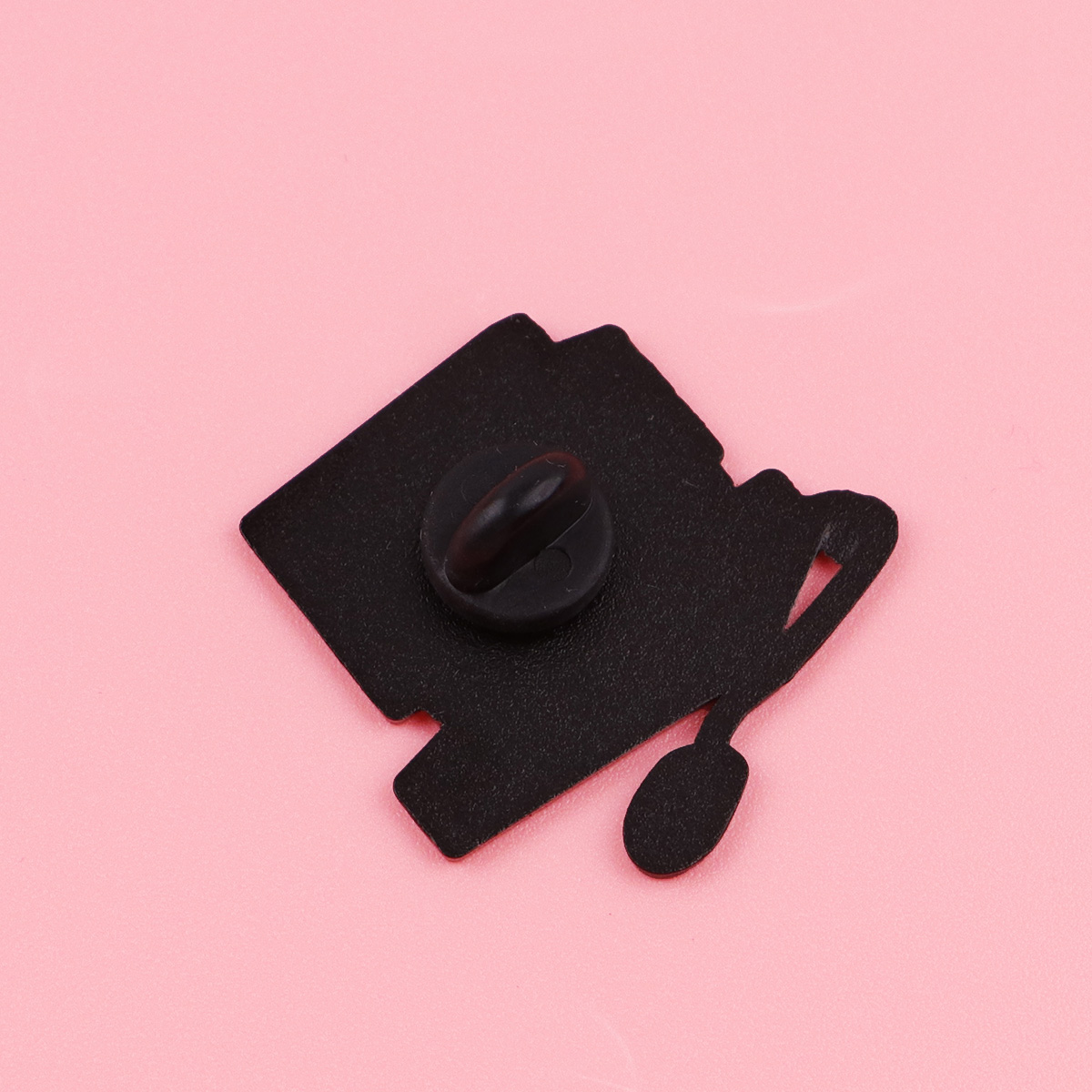 Pin de esmalte retro con diseñ - Tech Accessories Backpack reseña y precio